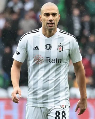 Gökhan Inler