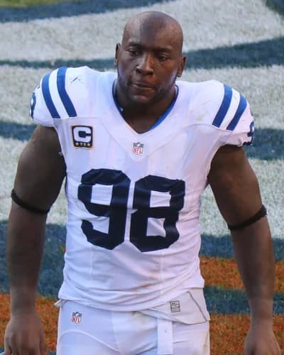 Robert Mathis